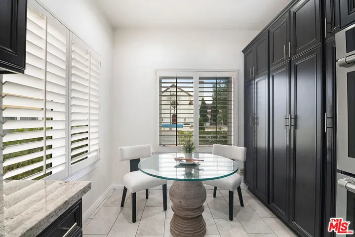 5761 W Olympic Boulevard, Los Angeles, California 90036