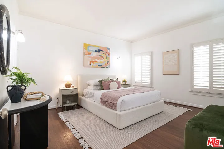 5761 W Olympic Boulevard, Los Angeles, California 90036