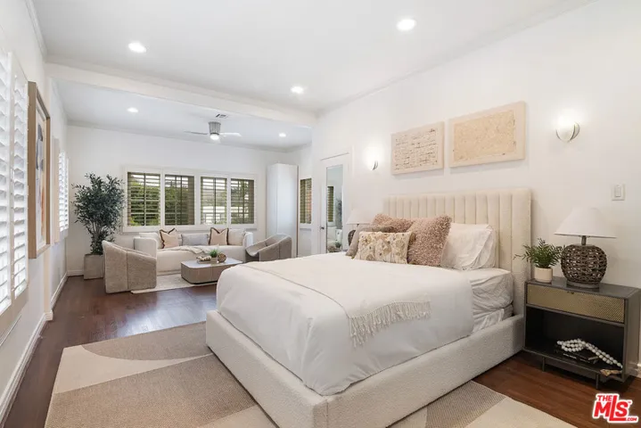 5761 W Olympic Boulevard, Los Angeles, California 90036