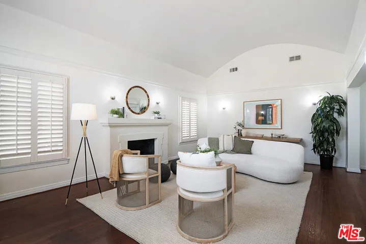 5761 W Olympic Boulevard, Los Angeles, California 90036