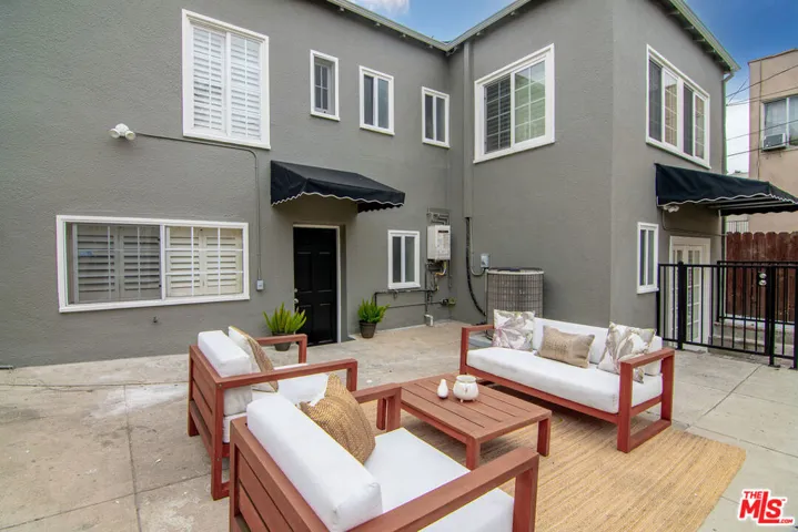 5761 W Olympic Boulevard, Los Angeles, California 90036