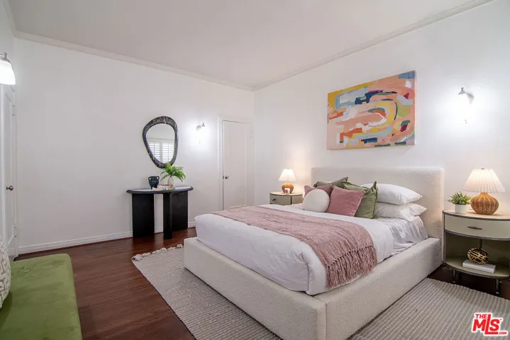 5761 W Olympic Boulevard, Los Angeles, California 90036
