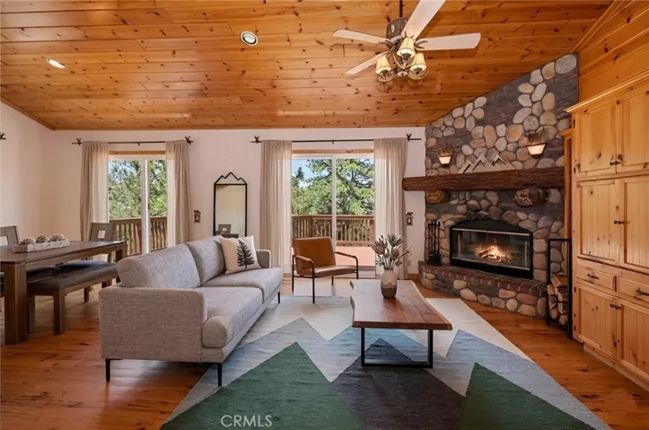 Virtual Staging - Living Room