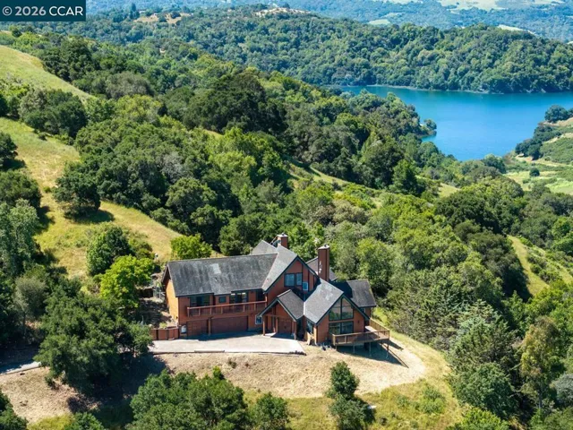 224 Bear Oaks Lane, Martinez, California 94553