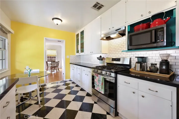 930 N Avenue 63, Los Angeles, California 90042