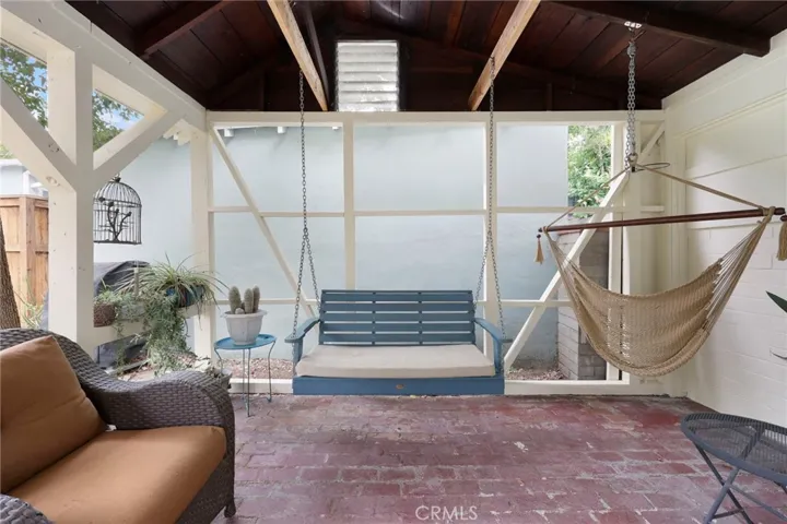 930 N Avenue 63, Los Angeles, California 90042