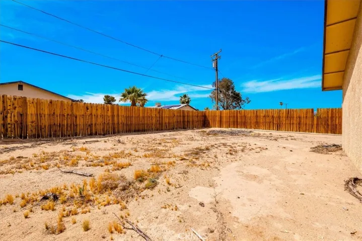 5626 Morongo, 29 Palms, California 92277