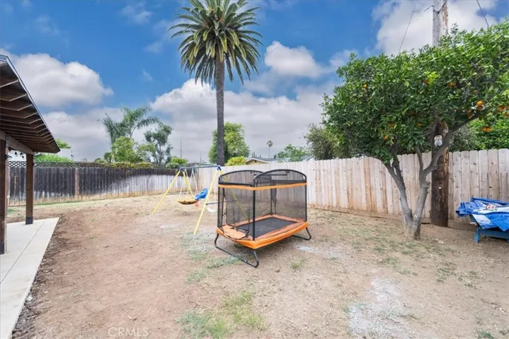 1354 S Maple, Escondido, California 92025