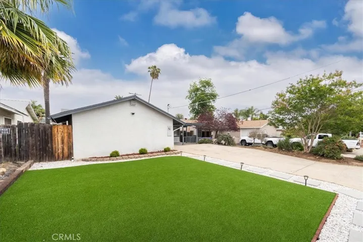 1354 S Maple, Escondido, California 92025