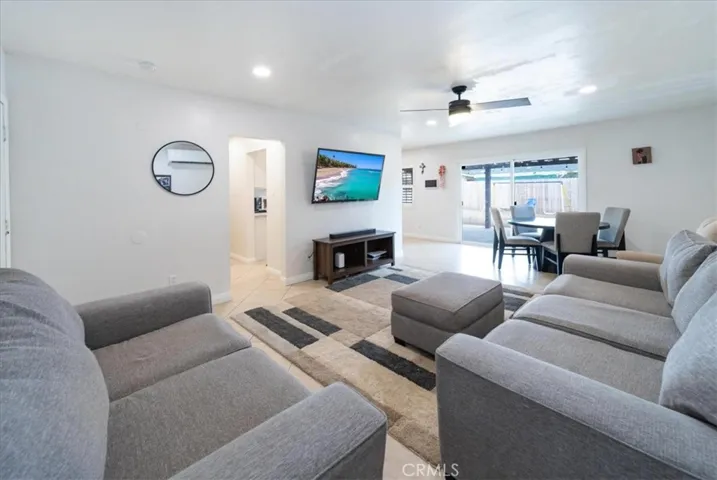 1354 S Maple, Escondido, California 92025