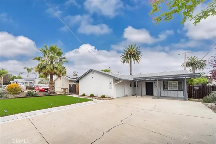 1354 S Maple, Escondido, California 92025