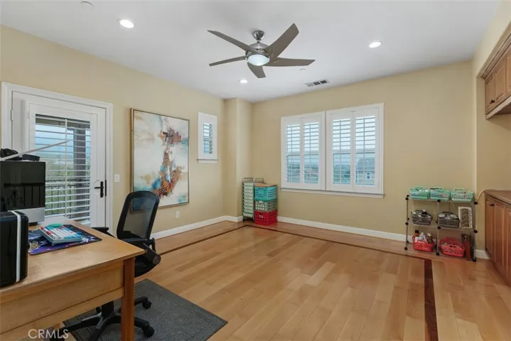 Upstairs loft with access to balcony