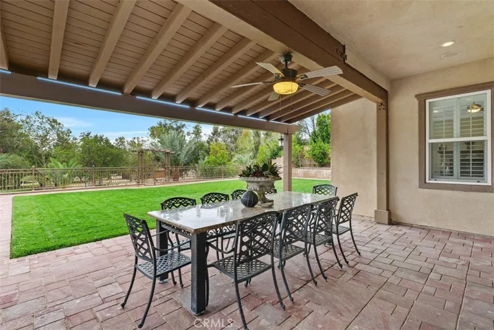 Covered patio with ceiling fan