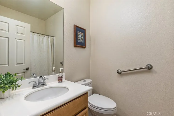 Guest Bedroom En Suite Bath