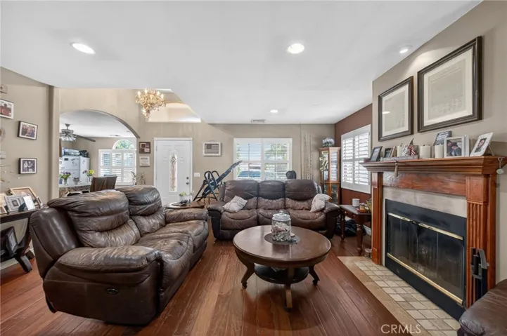Living Room 5