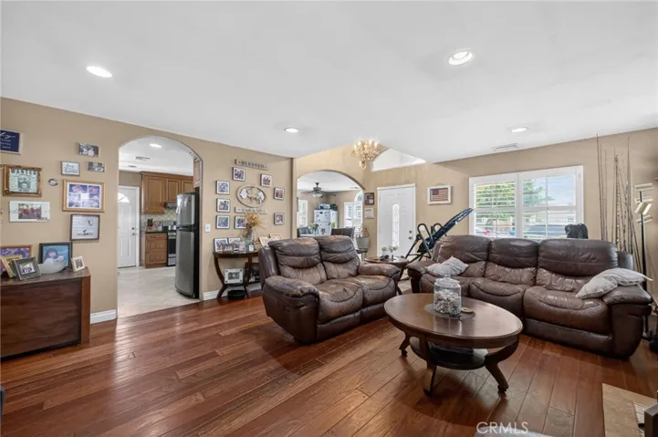 Living Room 4