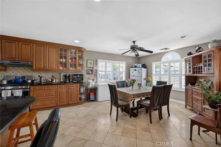 Dinning / Kitchen 2