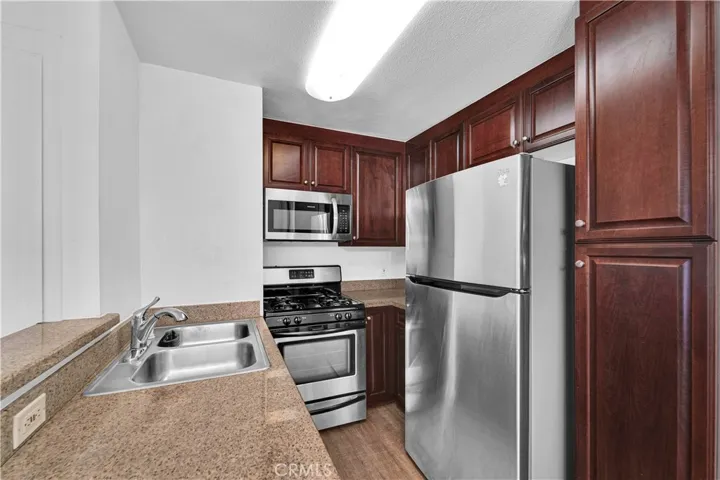 5535 Canoga, Woodland Hills, California 91367