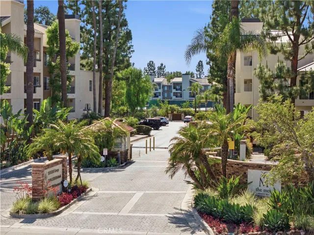 5535 Canoga, Woodland Hills, California 91367