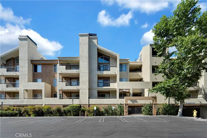 5535 Canoga, Woodland Hills, California 91367