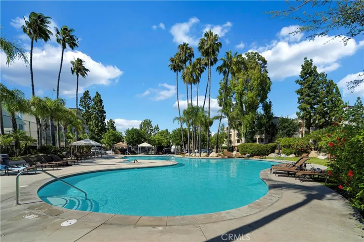 5535 Canoga, Woodland Hills, California 91367
