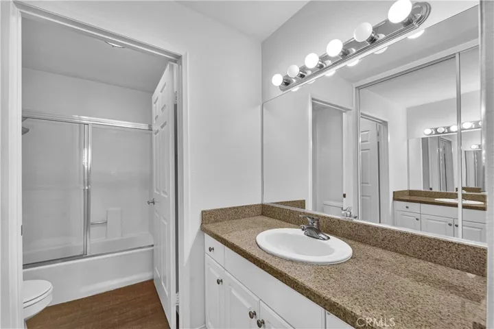 5535 Canoga, Woodland Hills, California 91367