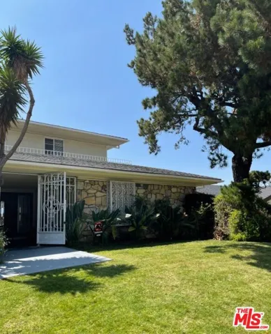 5238 Los Encantos Way, Los Angeles, California 90027