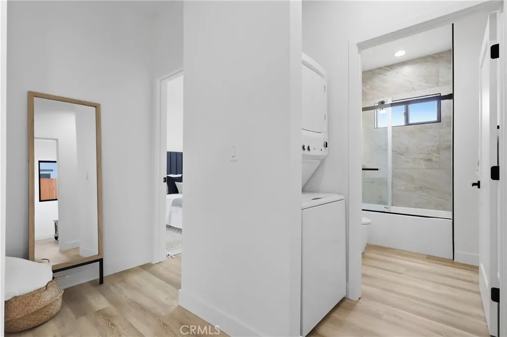 ADU IN-UNIT WASHER + DRYER