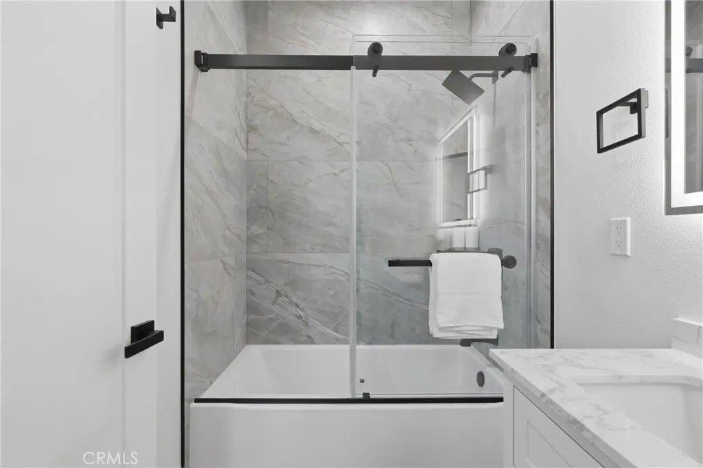 SFR 3RD BATHROOM