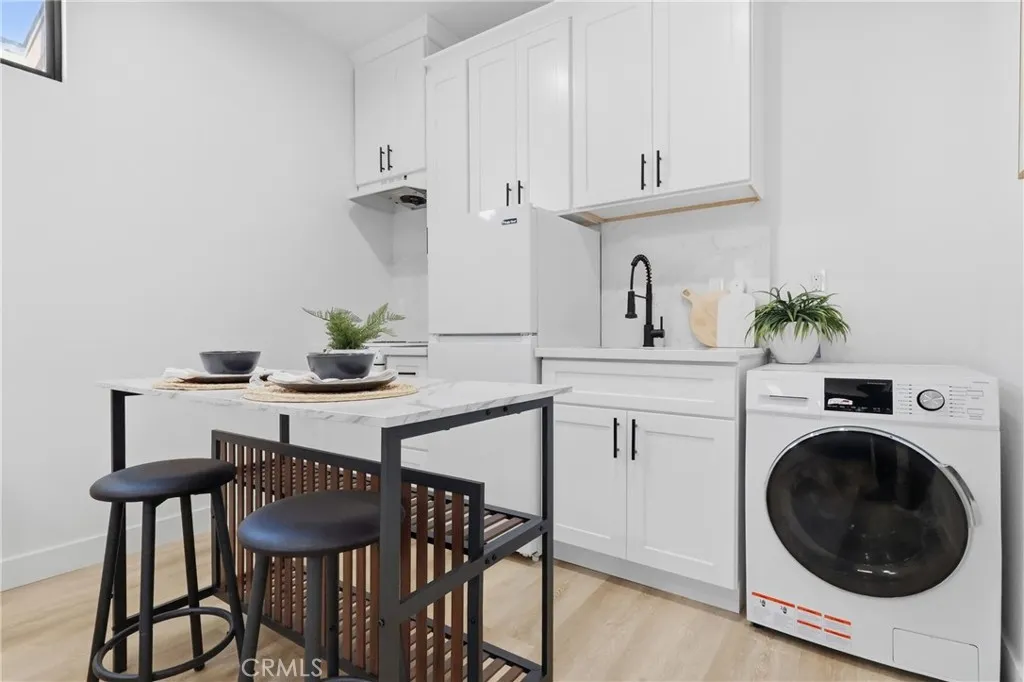 JR ADU IN-UNIT COMBO WASHER + DRYER
