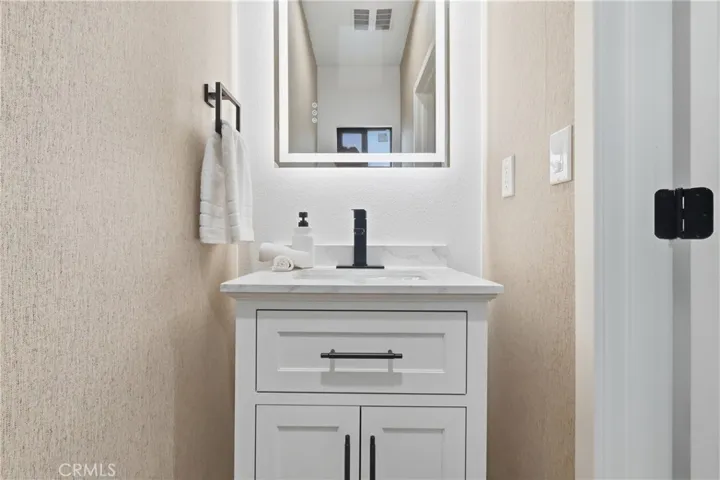 SFR POWDER ROOM