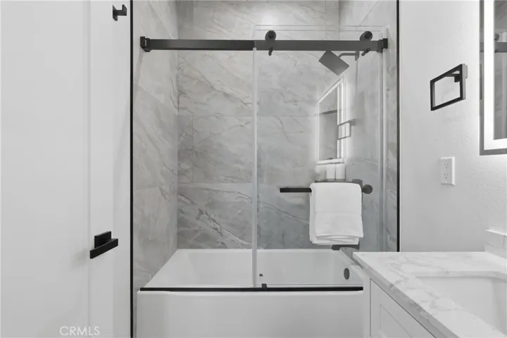 SFR 3RD BATHROOM
