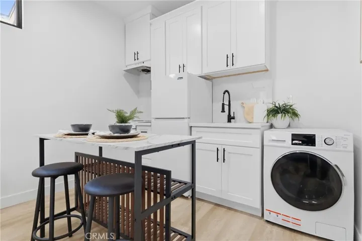 JR ADU IN-UNIT COMBO WASHER + DRYER