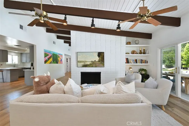 5714 Wilhelmina, Woodland Hills, California 91367