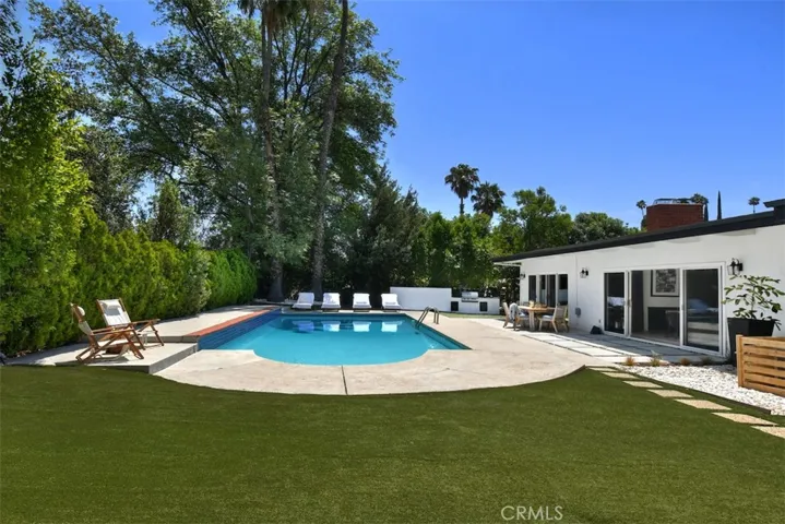 5714 Wilhelmina, Woodland Hills, California 91367
