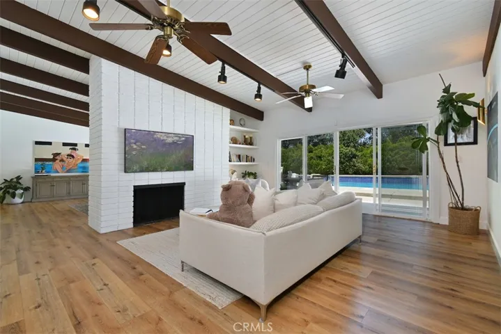 5714 Wilhelmina, Woodland Hills, California 91367