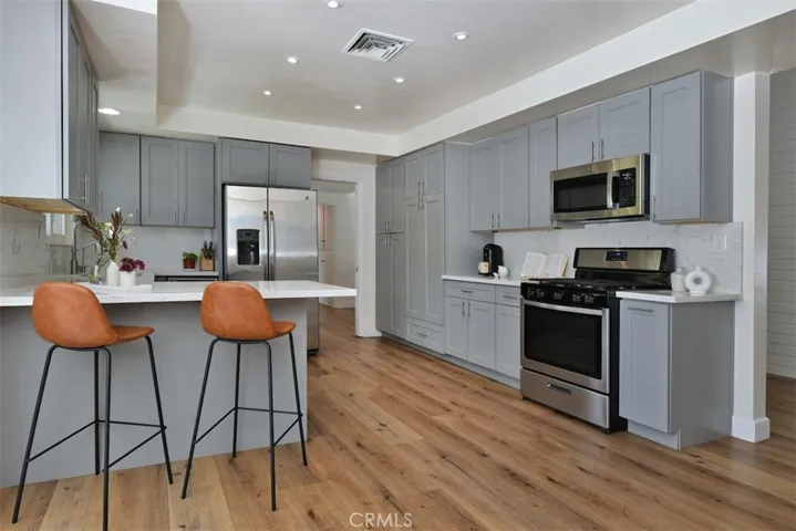 5714 Wilhelmina, Woodland Hills, California 91367
