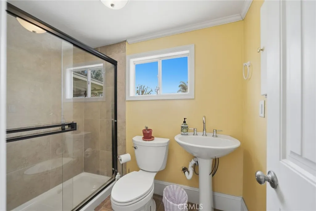 Bathroom of casita w walk in shower