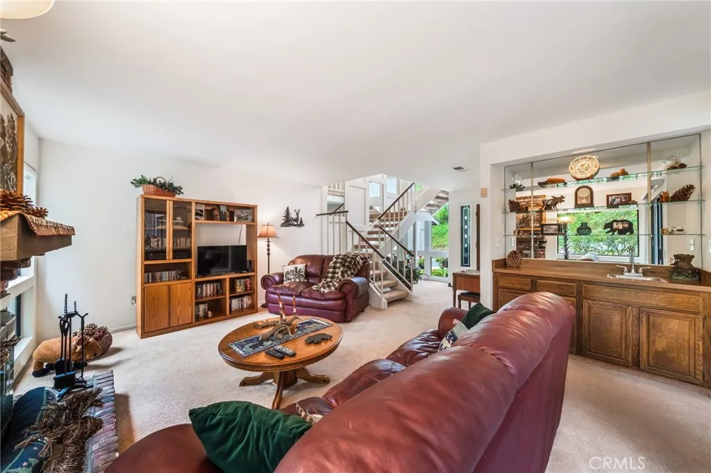 Livingroom with open floor plan