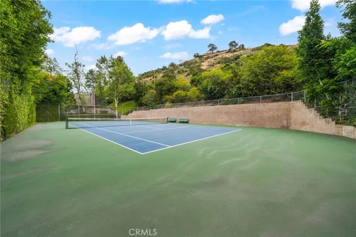 Association tennis courts