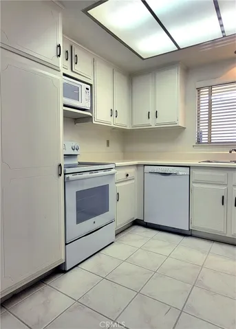 2370 W Via Mariposa 3d, Laguna Woods, California 92637