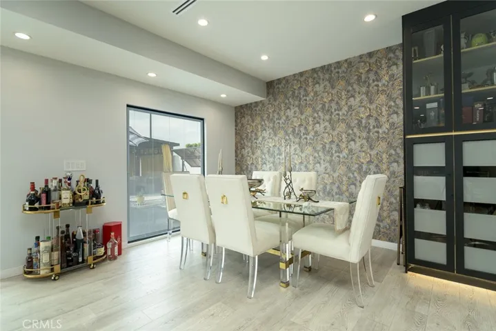 16964 Knapp Street, Northridge, California 91343