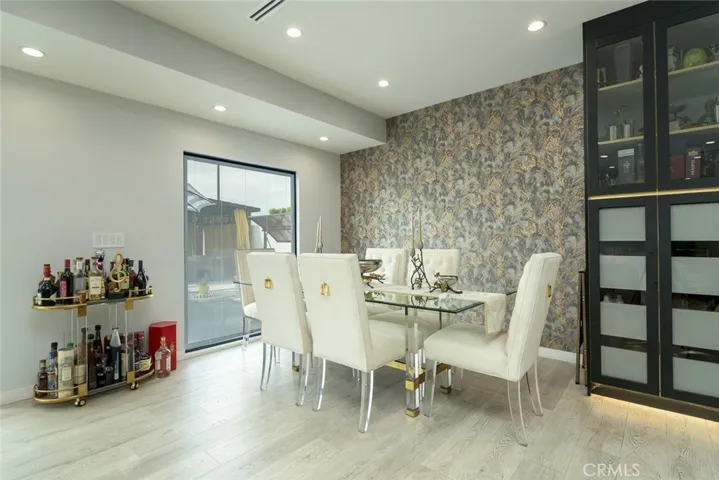 16964 Knapp Street, Northridge, California 91343