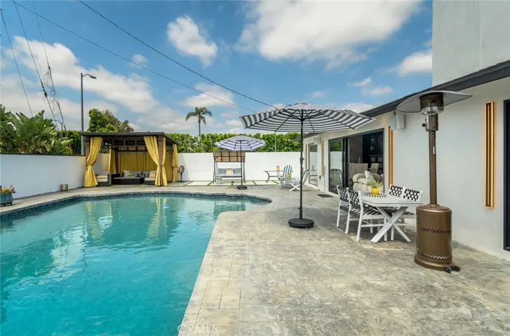 16964 Knapp Street, Northridge, California 91343