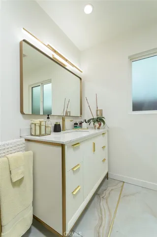 16964 Knapp Street, Northridge, California 91343