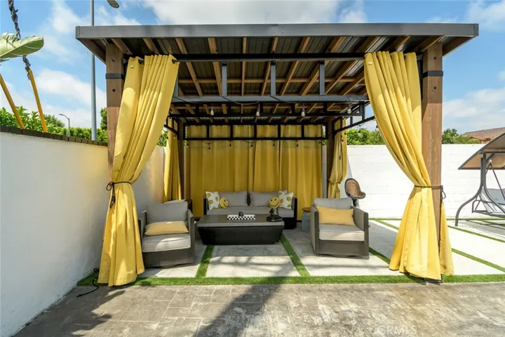16964 Knapp Street, Northridge, California 91343