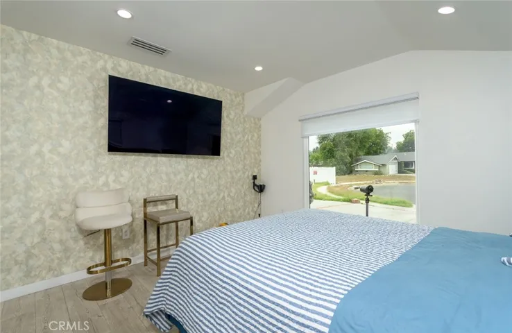 16964 Knapp Street, Northridge, California 91343