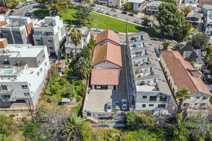 991 Everett, Los Angeles, California 90026