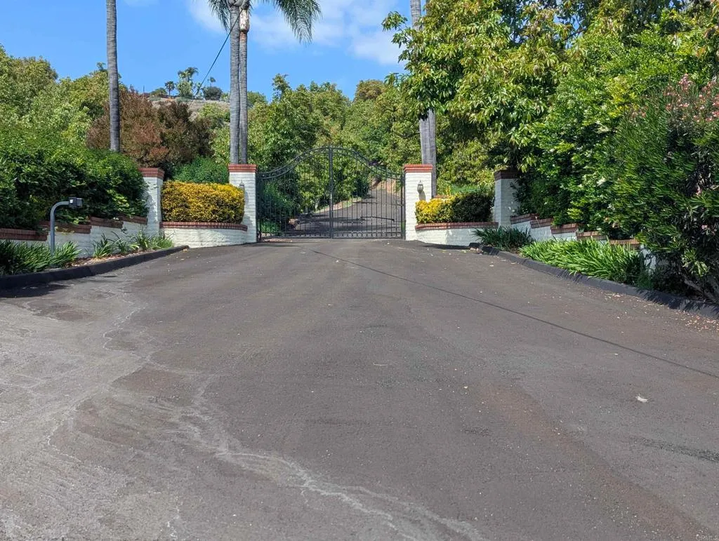 Gated entry to property