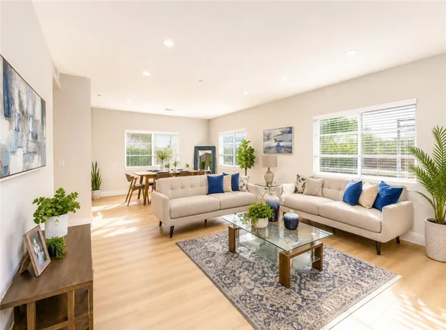 Virtually Staged- Decor ideas